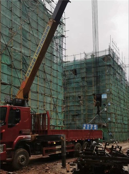 南乐县“慢工细活”—— 吊车的 “微动控制” 技术