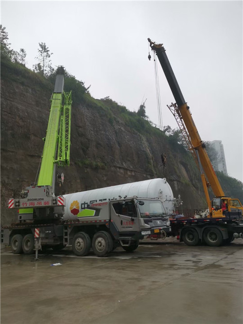 南乐县“不怕风雨冻”—— 吊车的 “恶劣环境适应” 技术